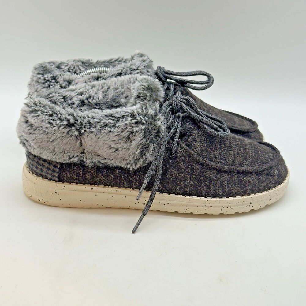 Hey Dude Wendy Fold Booties Women's 7 Black Gray Faux Fur Lined Ankle Boots